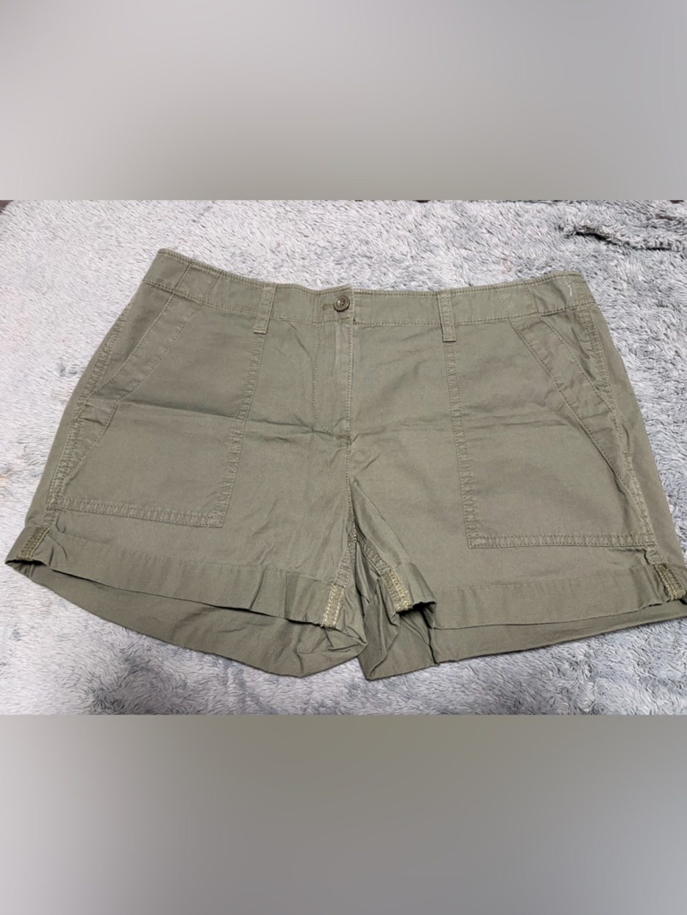 LOFT Olive Utility Cargo Shorts